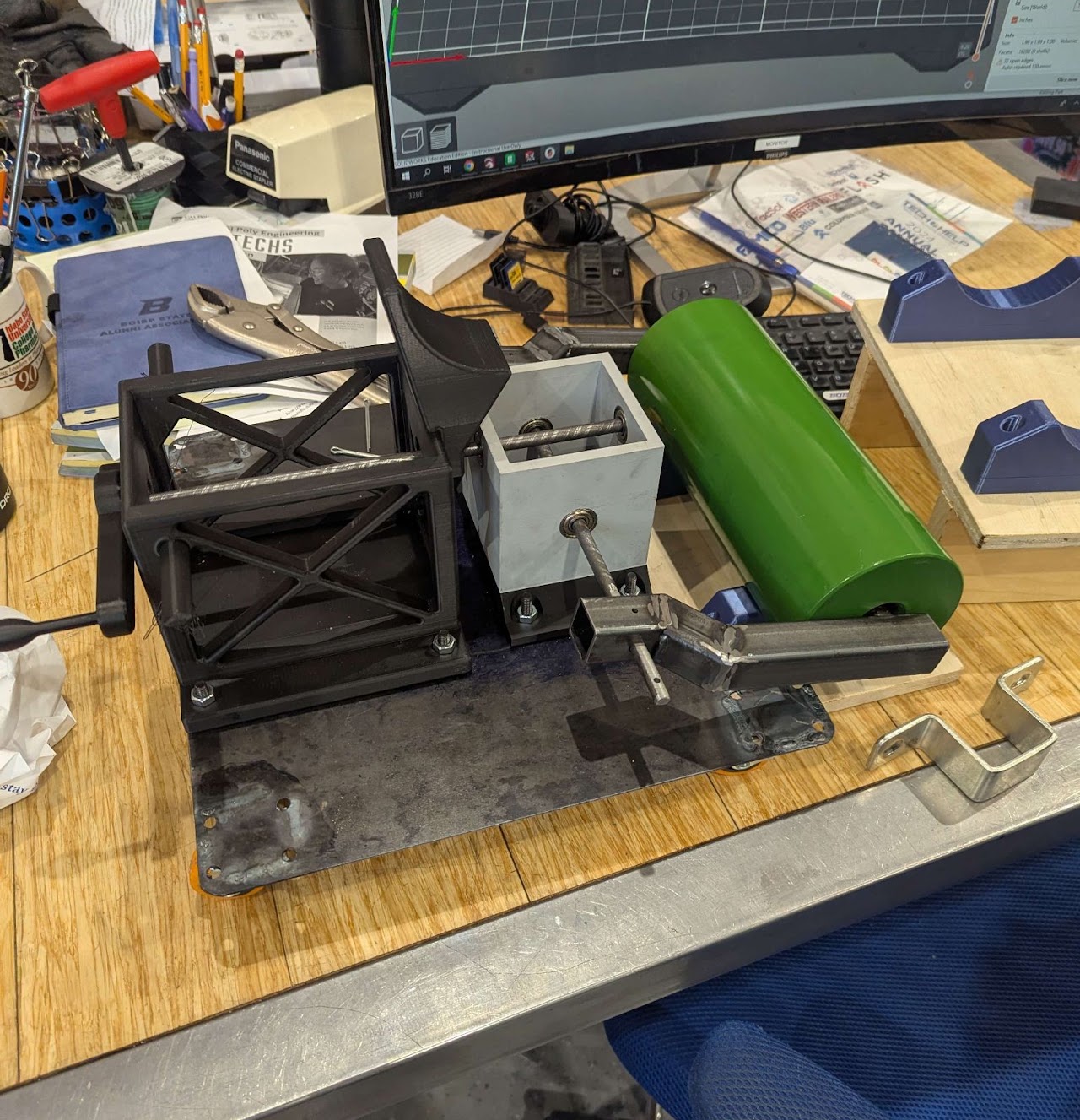 The dolly with the first gearbox version on it